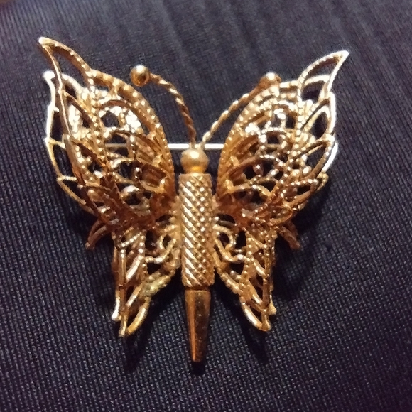 2 Butterflies - Picture 3 of 4